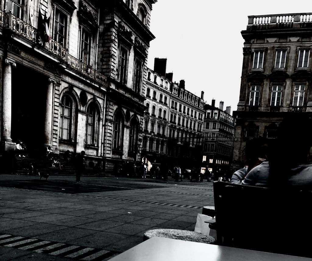 Ville au crépuscule